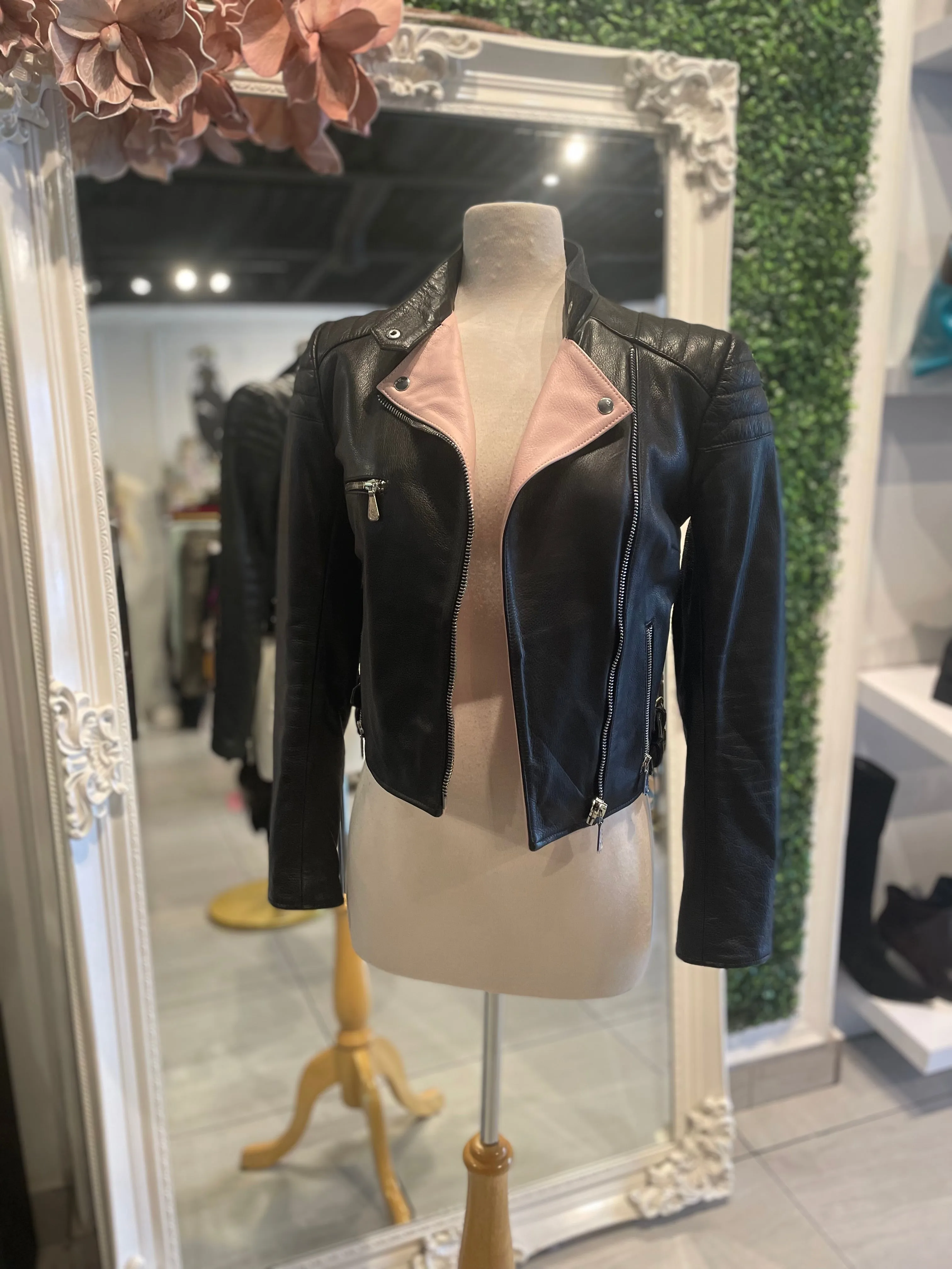 Alexander McQueen Cropped Moto Leather Jacket