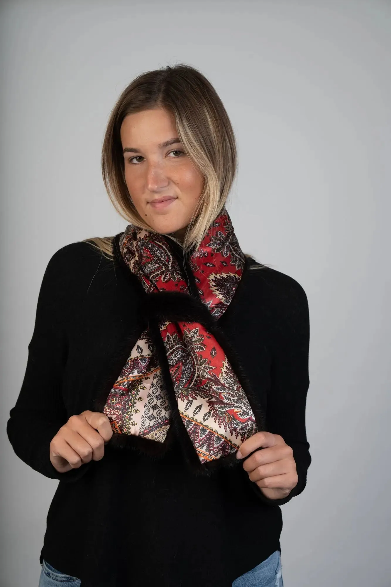 Hermès-Inspired Scarf with Pull-Through