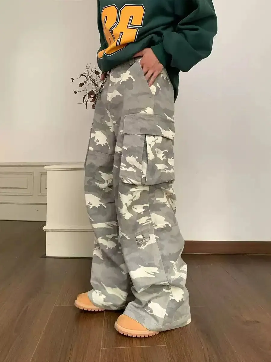 Holo Outdoor Camouflage Cargo Pants