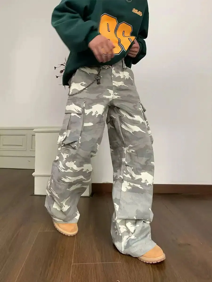 Holo Outdoor Camouflage Cargo Pants