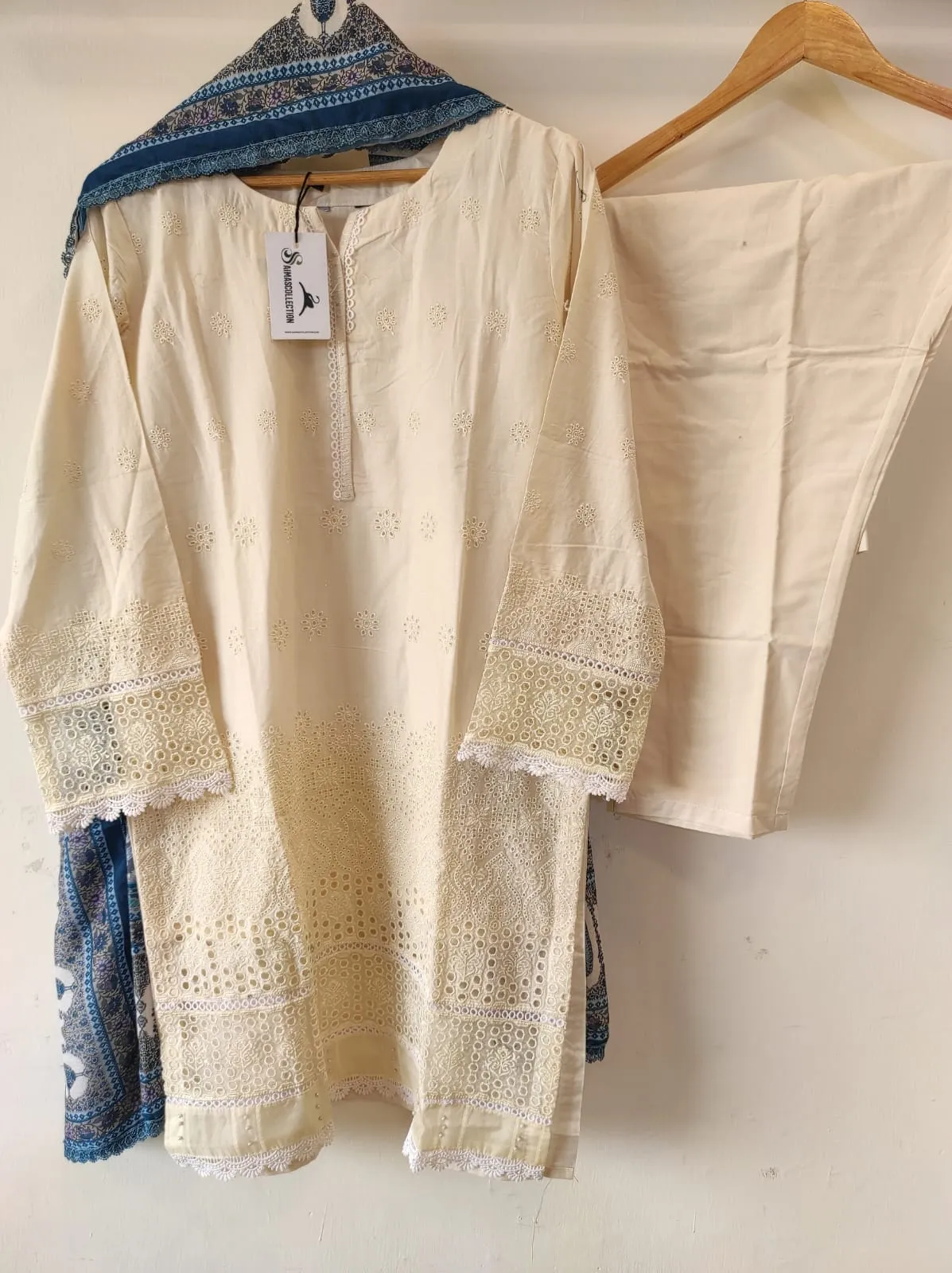 IVORY CHIKANKARI COTTON SET