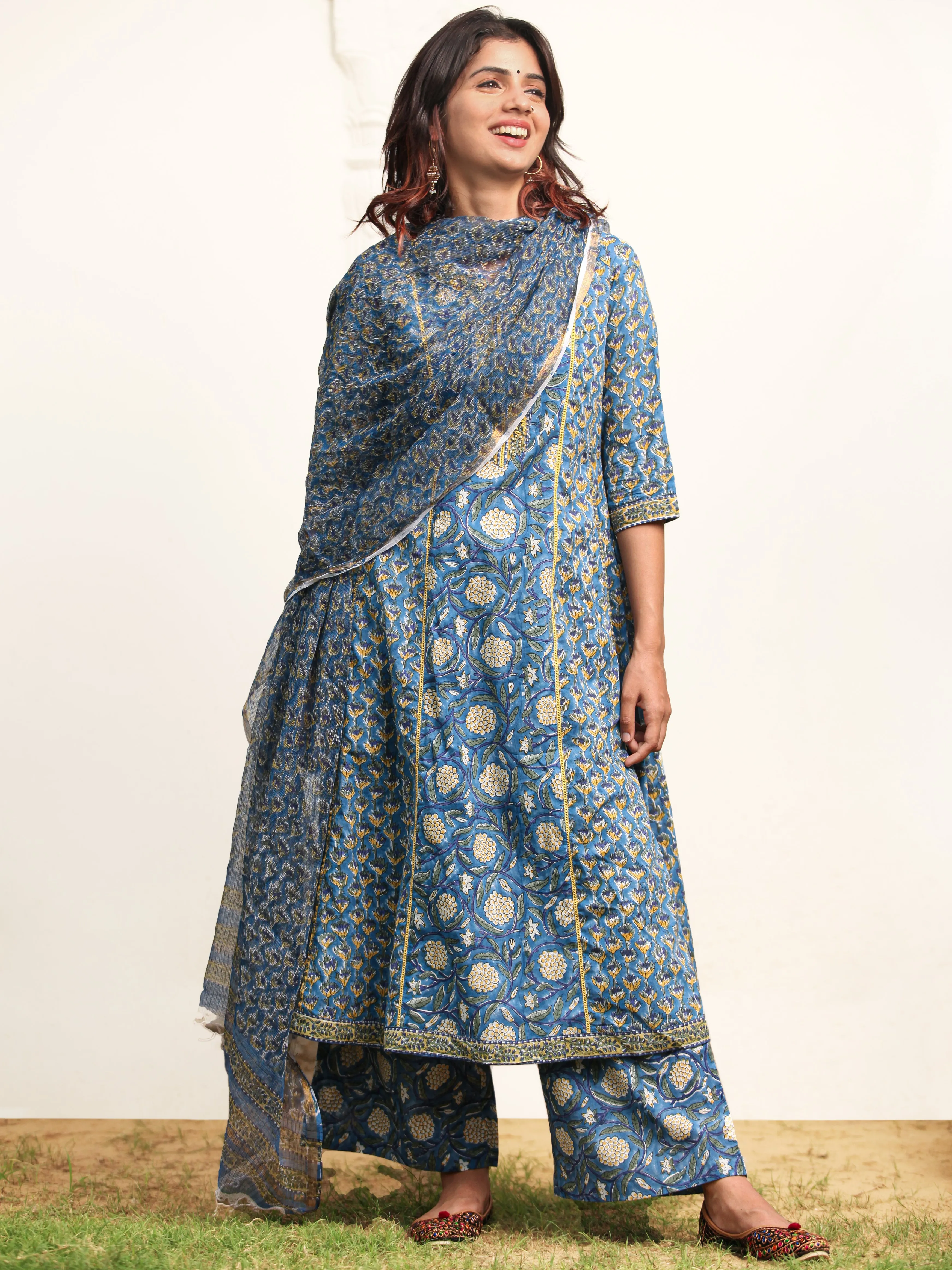 Jashn Vamil Set Of Flared Kurta Pants Dupatta