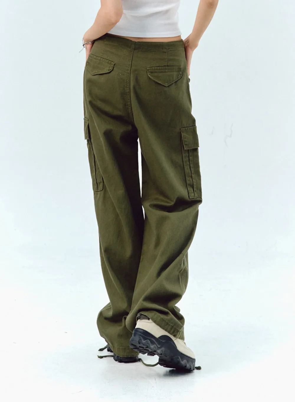 Low Rise Cargo Pants IG303