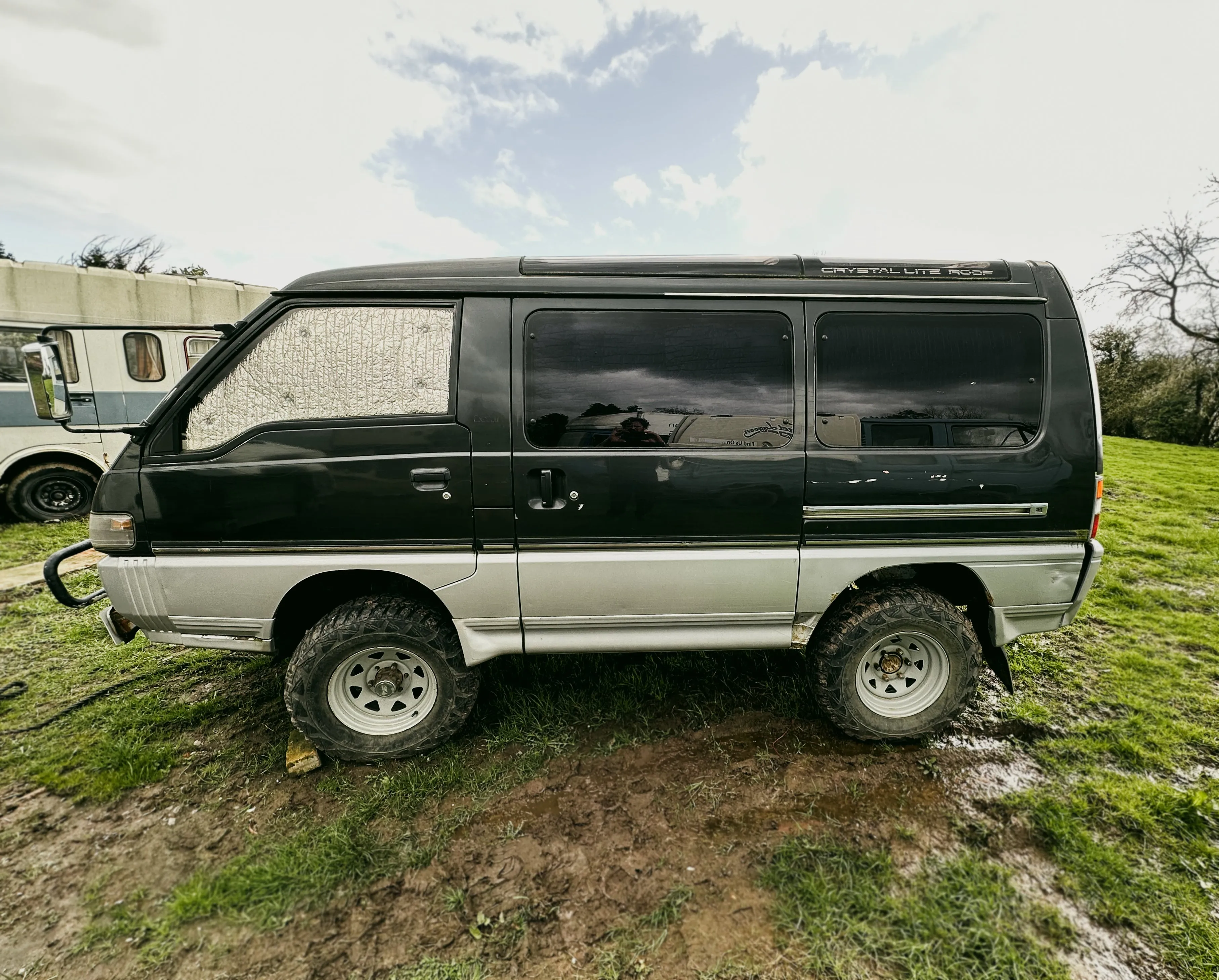 Mitsubishi Delica L300 - Thermal Blinds