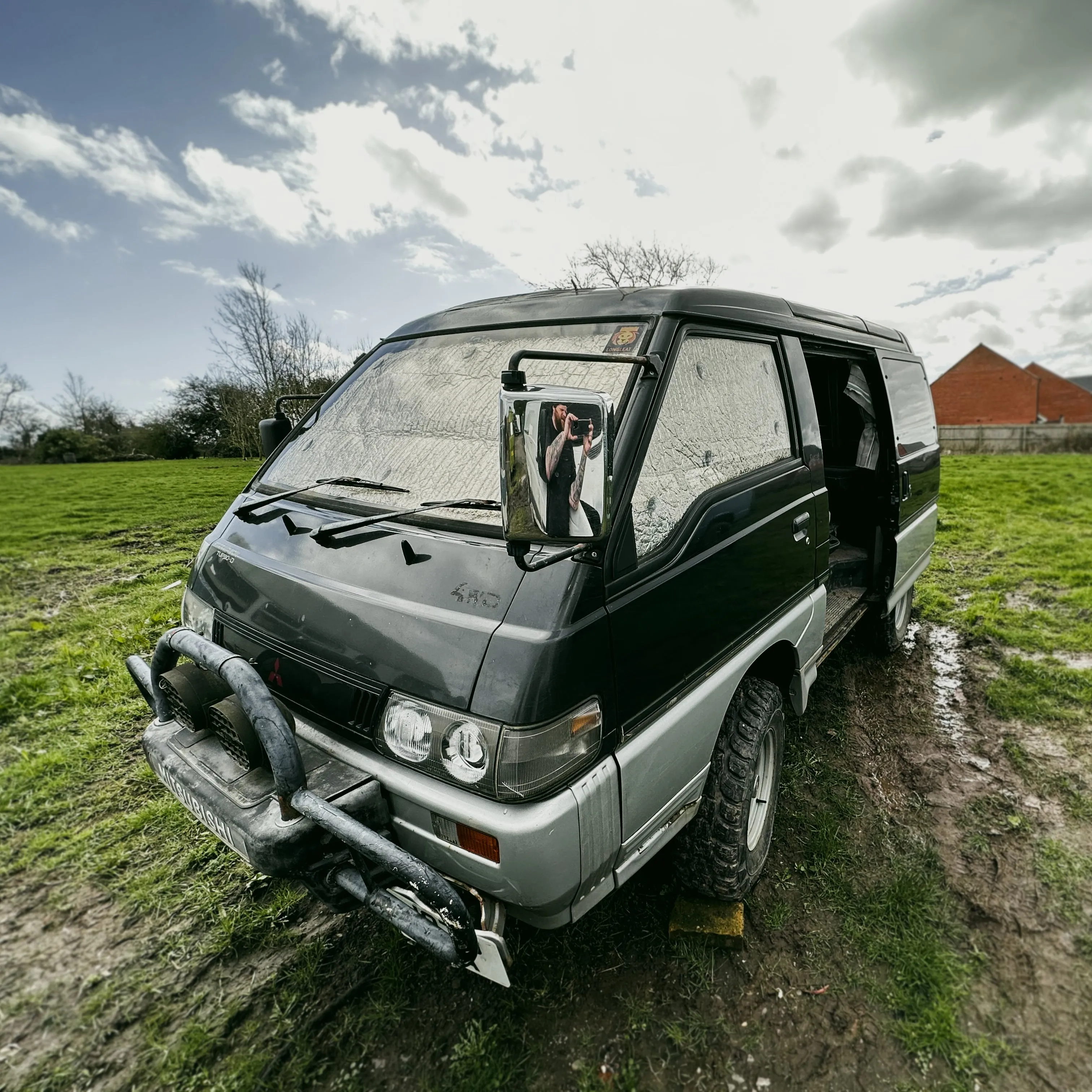 Mitsubishi Delica L300 - Thermal Blinds