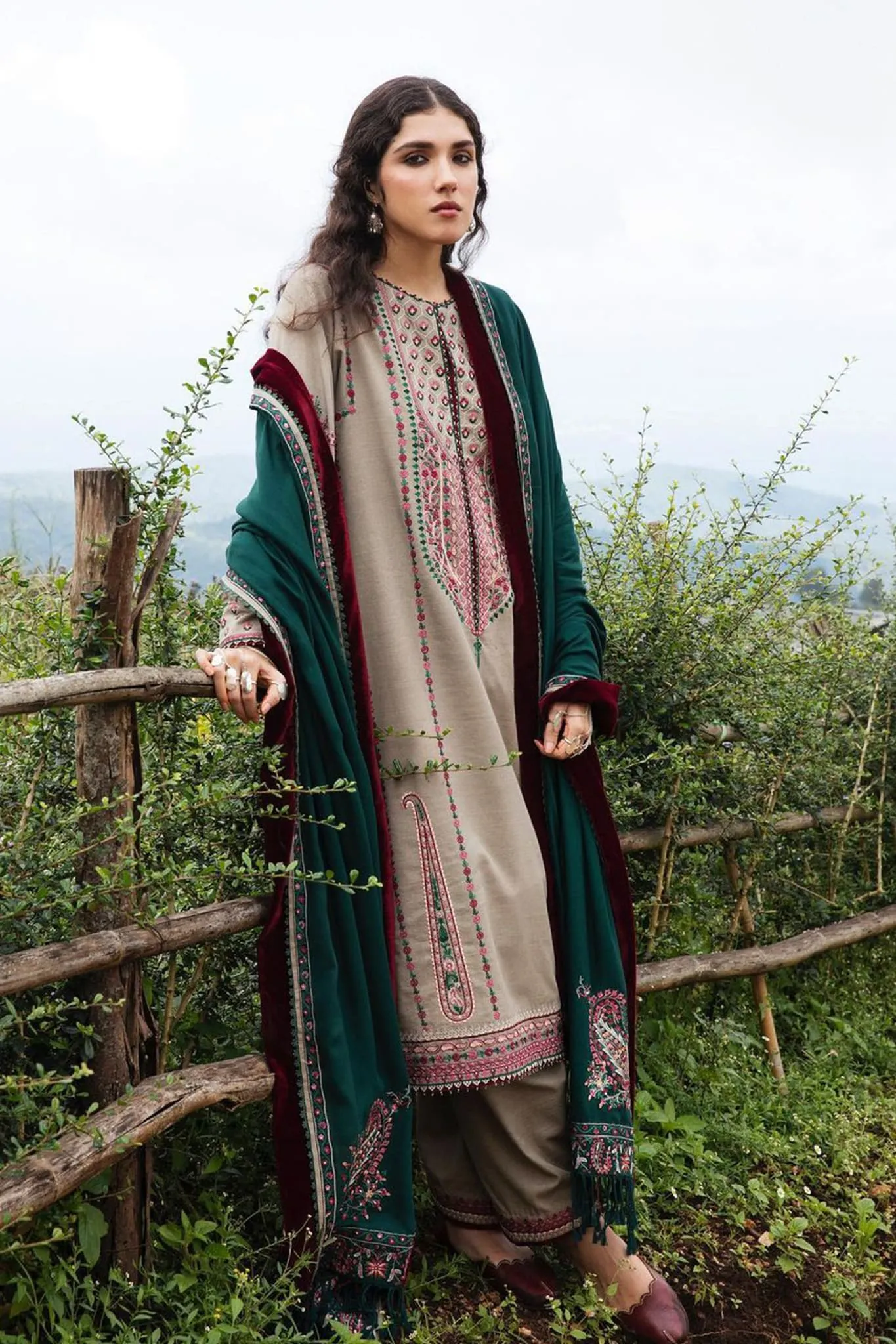 Zara Shahjahan Unstitched 3 Piece Winter Shawl Collection'2022-Cyra